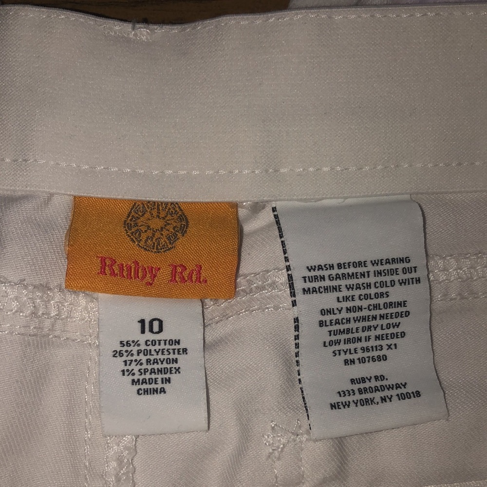 Ruby Rd Cropped Pants - image 3